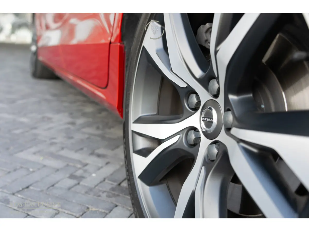 2.0 T6 AWD Twin Engine R-Design Harman-Kardon|ACC|Keyless|18"|Verw-sportstoelen|Camera|Aut8