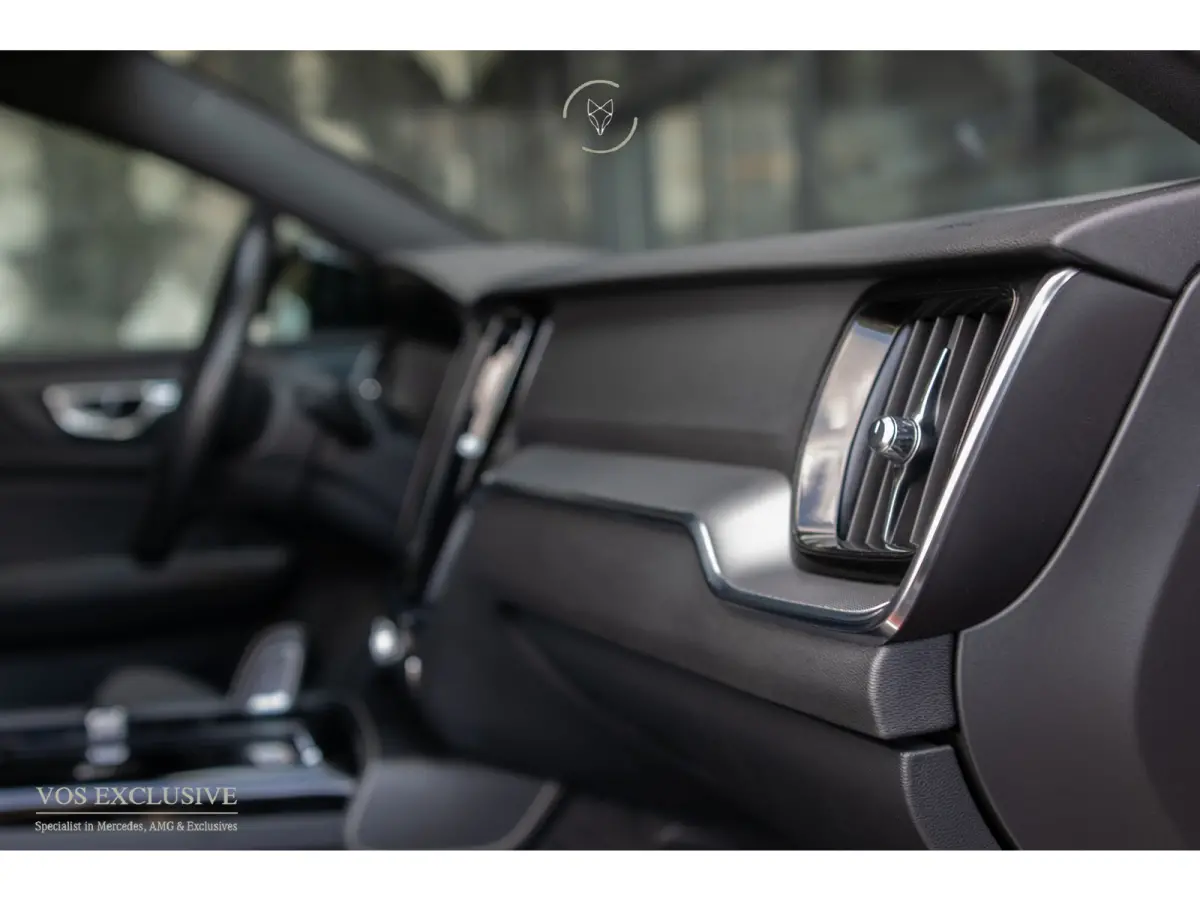 2.0 T6 AWD Twin Engine R-Design Harman-Kardon|ACC|Keyless|18"|Verw-sportstoelen|Camera|Aut8