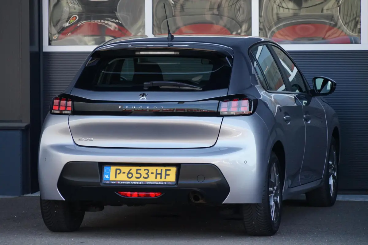 1.2 PureTech Active Pack, NL, PDC, CarPlay, LED, L.M.