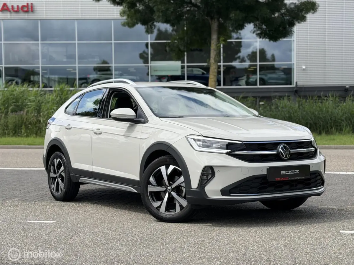 1.0 TSI Style DSG LED IQ AMBIENT LANE