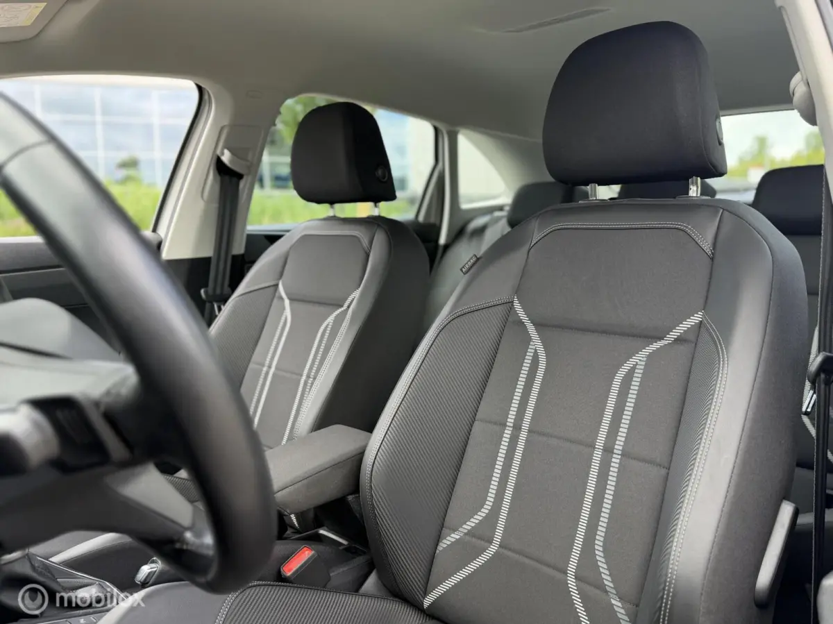 1.0 TSI Style DSG LED IQ AMBIENT LANE