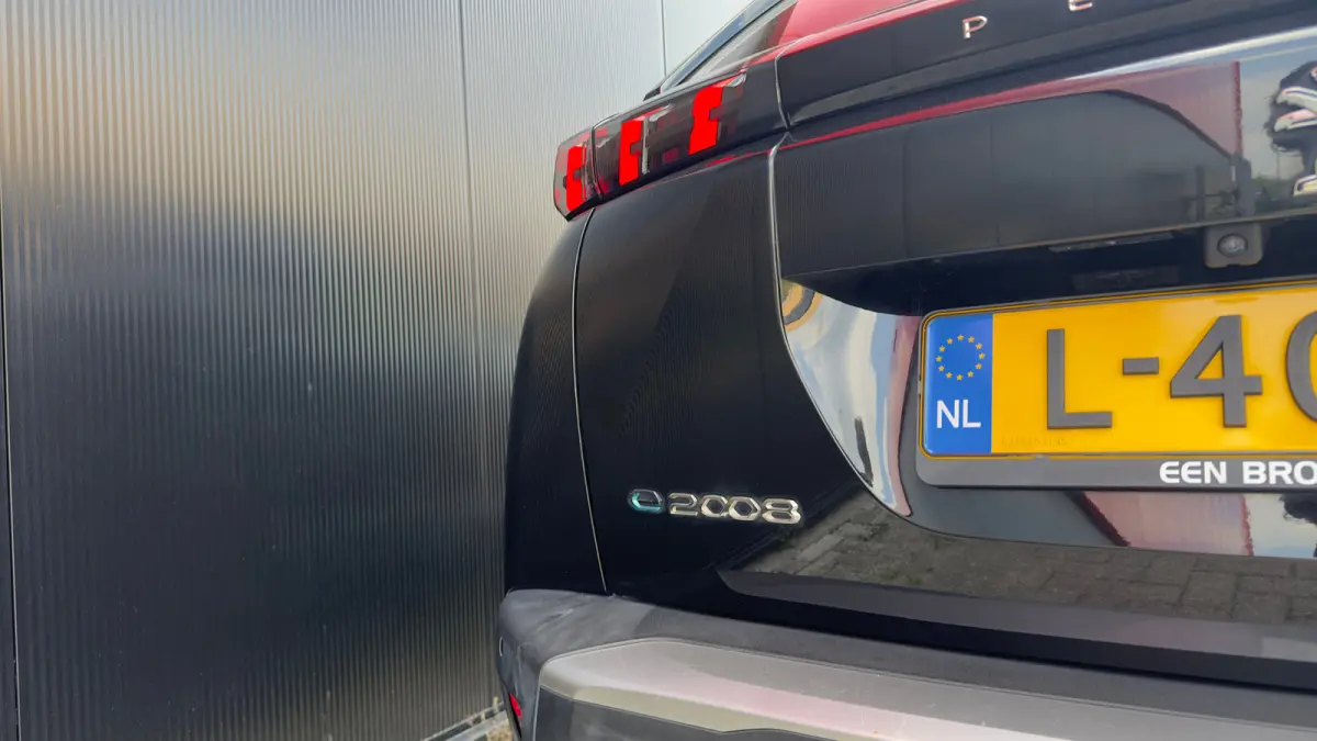 EV GT Pack 50 kWh | Panorama Dak | Stoelverwarming Voor | Adaptieve Cruise Control | Achteruitrijd Camera | Adaptieve Lane Assist | Keyless Entry | Achteruitrijcamera | Cruise control adapti