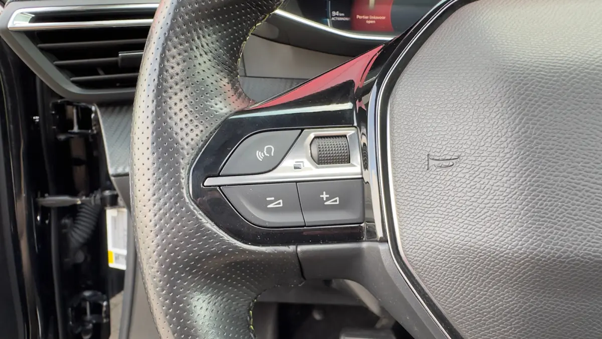 EV GT Pack 50 kWh | Panorama Dak | Stoelverwarming Voor | Adaptieve Cruise Control | Achteruitrijd Camera | Adaptieve Lane Assist | Keyless Entry | Achteruitrijcamera | Cruise control adapti