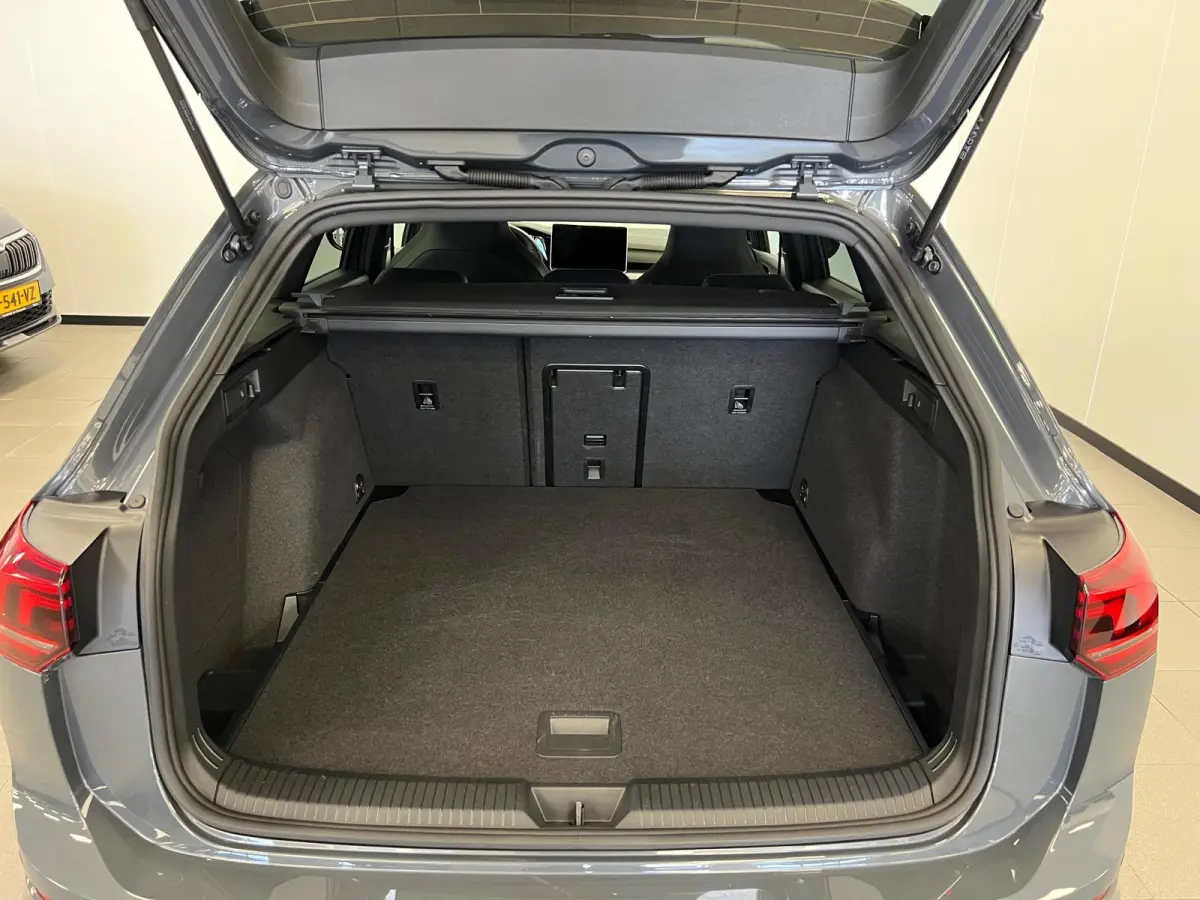 1.5 TSI 150PK / R-LINE / 8.5 EDITION / BOVAG /