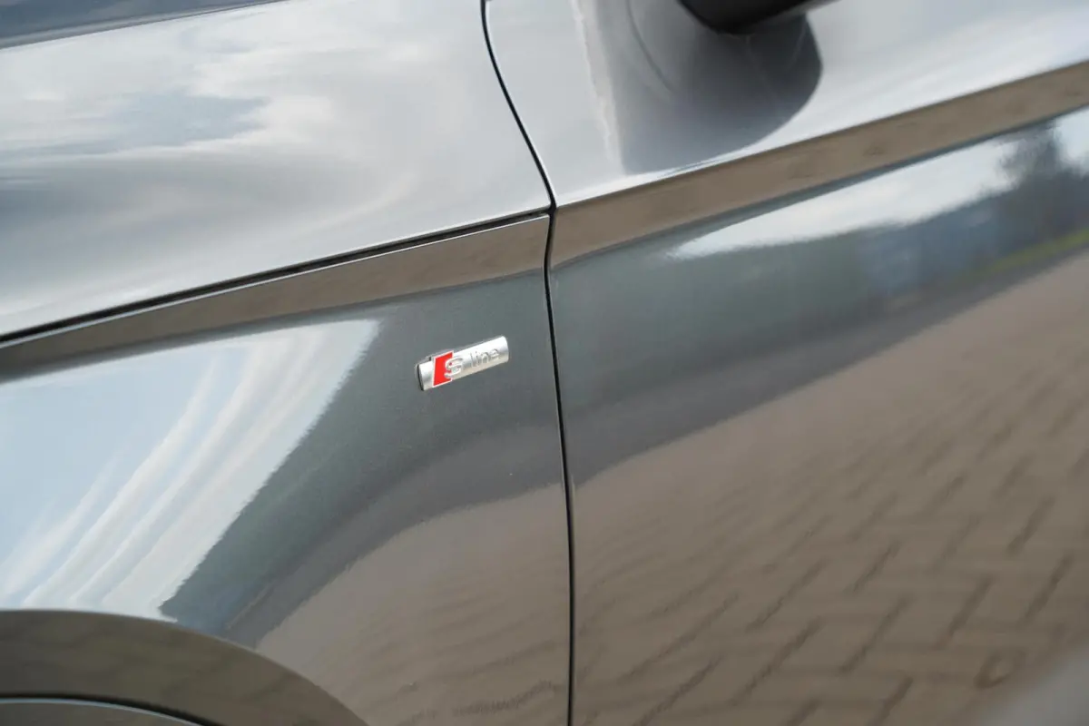 55 TFSI e S edition | SOH 98% | Head-Up | Matrix LED | Adaptieve cruise control | 2 x S-Line | Ambiance verlichting | Parkeercamera | Stoelverwarming | 3-zone climate control | Keyless | Stu