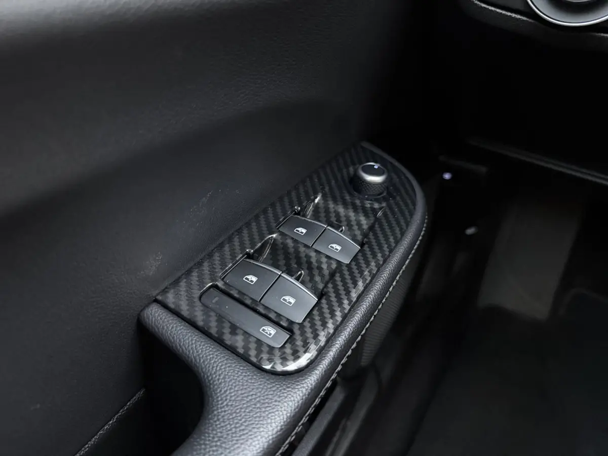 2.0T | automaat | Climate control | Navigatie | Half-Leder | LMV | Parkeer sensoren | Xenon |