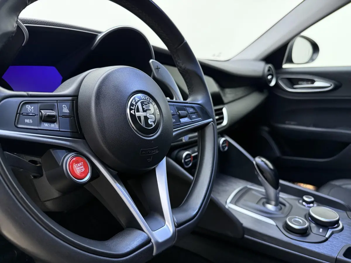 2.0T | automaat | Climate control | Navigatie | Half-Leder | LMV | Parkeer sensoren | Xenon |