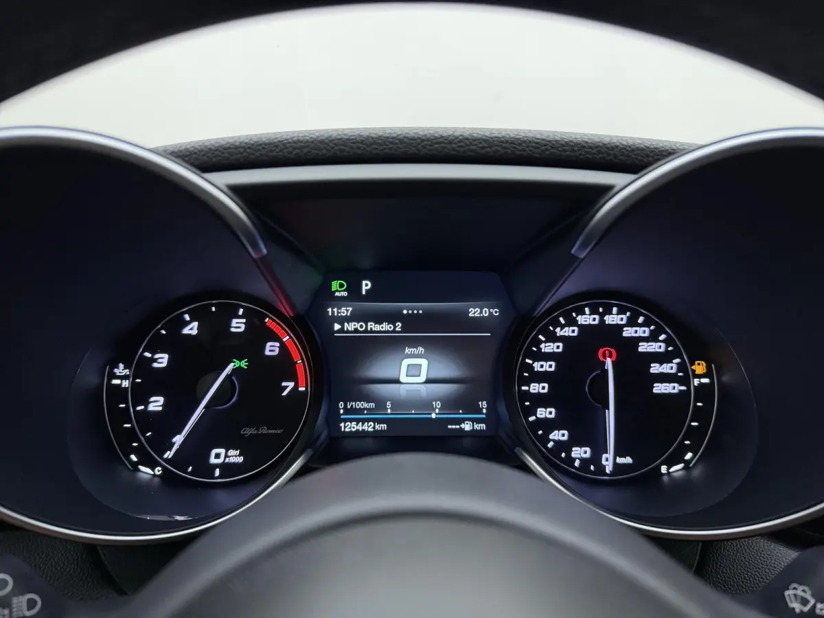 2.0T | automaat | Climate control | Navigatie | Half-Leder | LMV | Parkeer sensoren | Xenon |