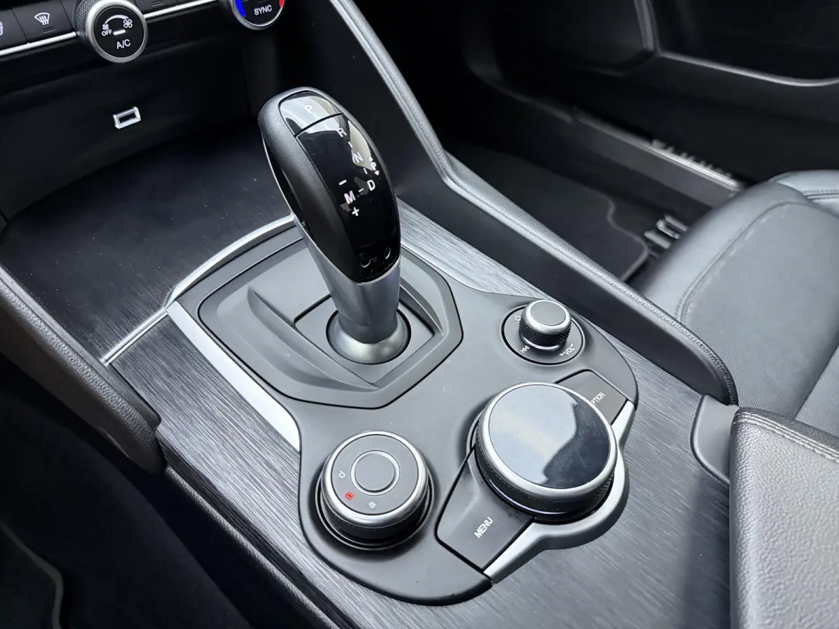 2.0T | automaat | Climate control | Navigatie | Half-Leder | LMV | Parkeer sensoren | Xenon |