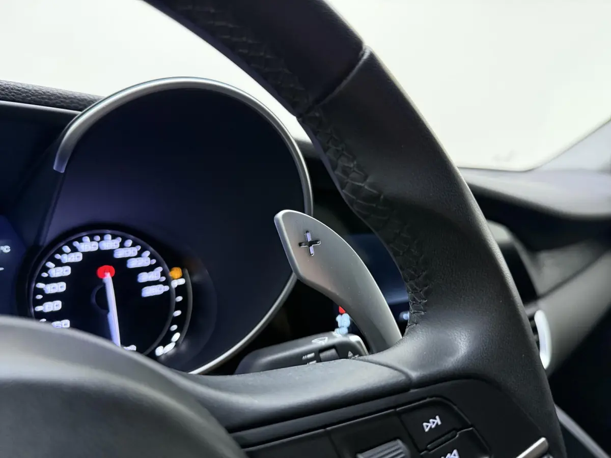 2.0T | automaat | Climate control | Navigatie | Half-Leder | LMV | Parkeer sensoren | Xenon |