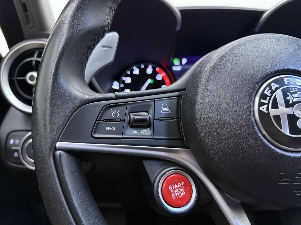 2.0T | automaat | Climate control | Navigatie | Half-Leder | LMV | Parkeer sensoren | Xenon |