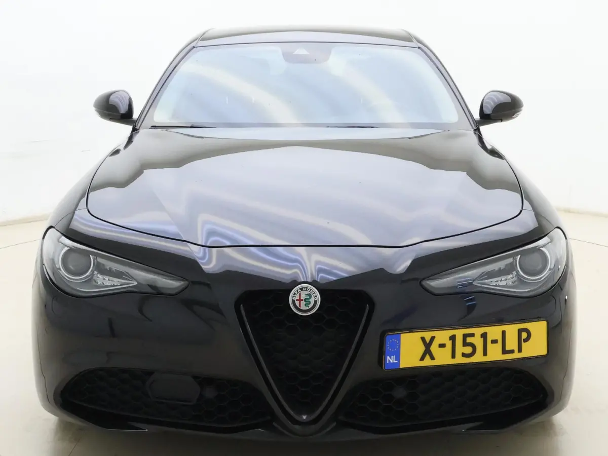 2.0T | automaat | Climate control | Navigatie | Half-Leder | LMV | Parkeer sensoren | Xenon |