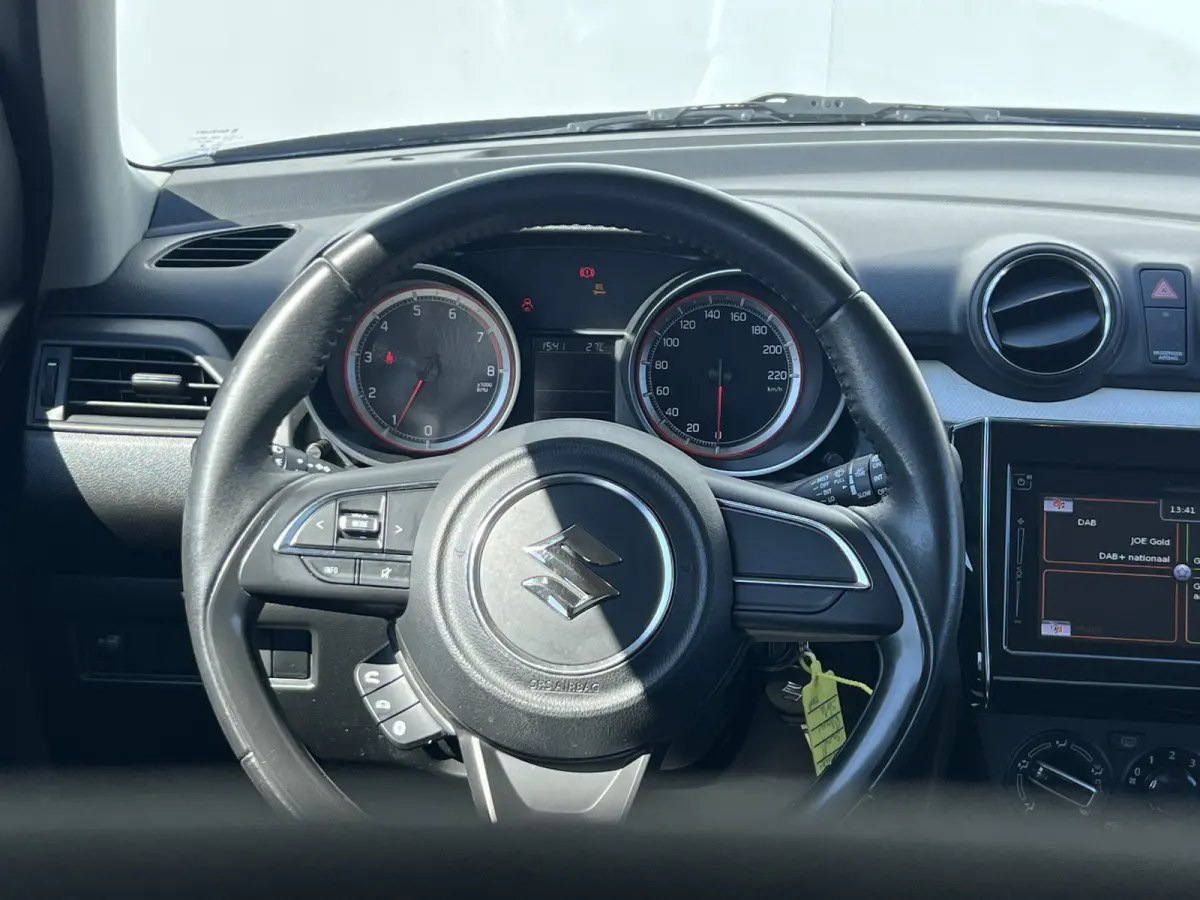 1.2 Select | Carplay | DAB | Camera | Airco