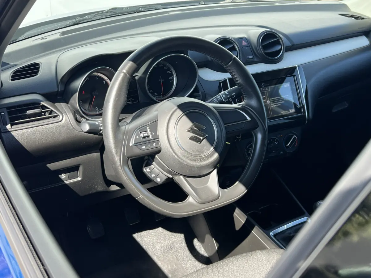 1.2 Select | Carplay | DAB | Camera | Airco