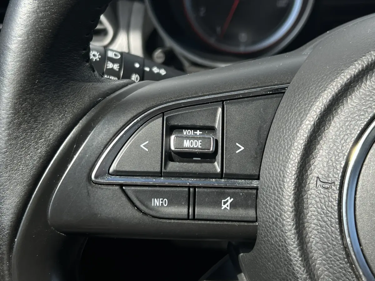 1.2 Select | Carplay | DAB | Camera | Airco