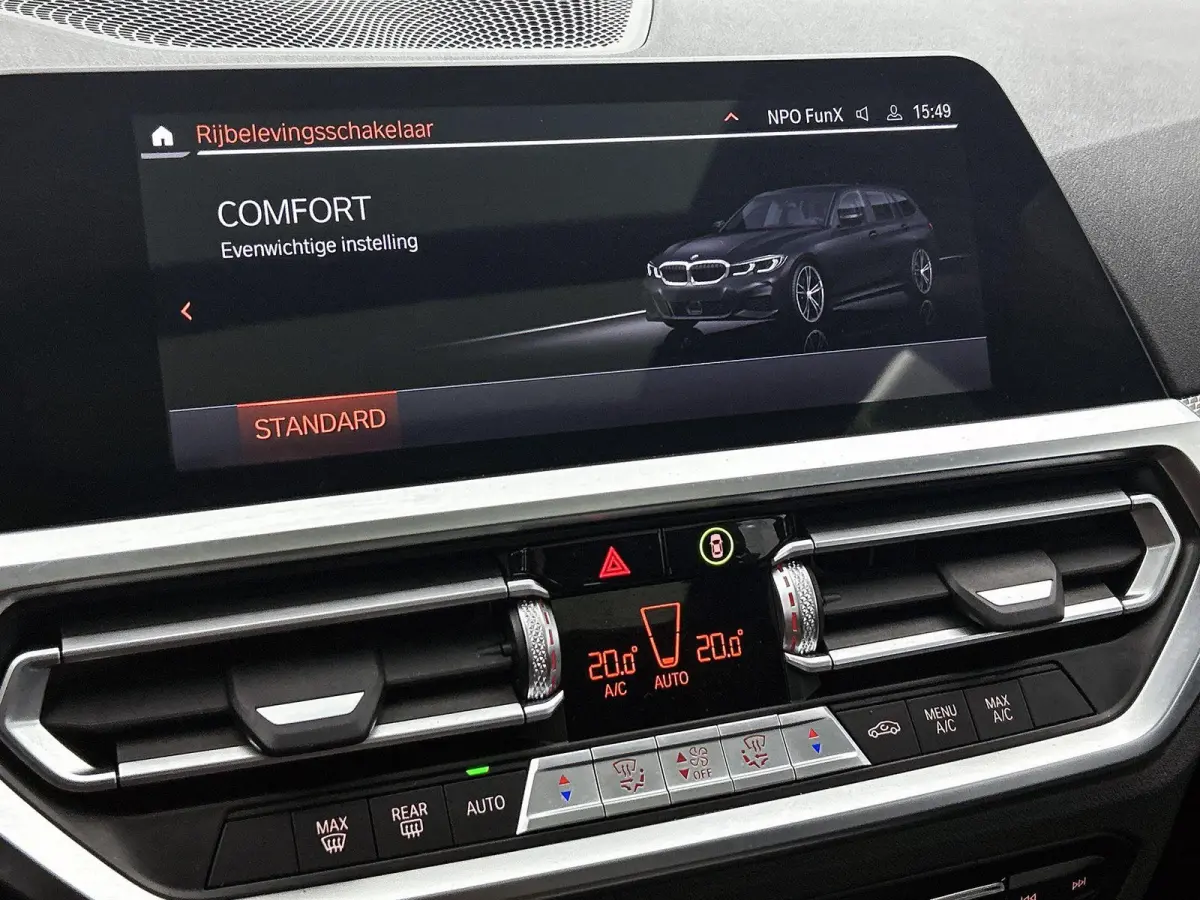 318i Executive Edition | M-SPORT | PANORAMADAK | APPLE CARPLAY - ANDROID AUTO | ELEKTRISCHE KOFFERKLEP | NAVIGATIE | CLIMATE CONTROL | CRUISE CONTROL | PARKEERSENSOREN |