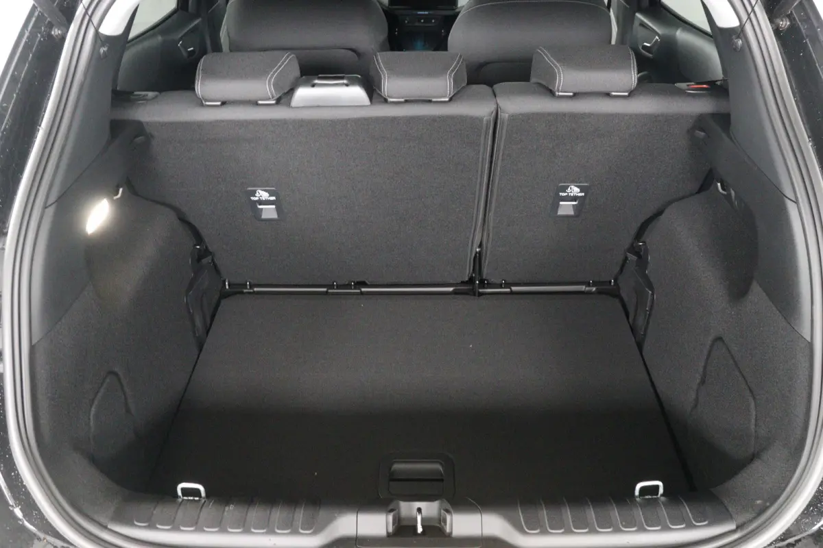 44 kWh | Winter Pack | Camera | Parkeersensoren | Navigatie | Apple Carplay & Android Auto |