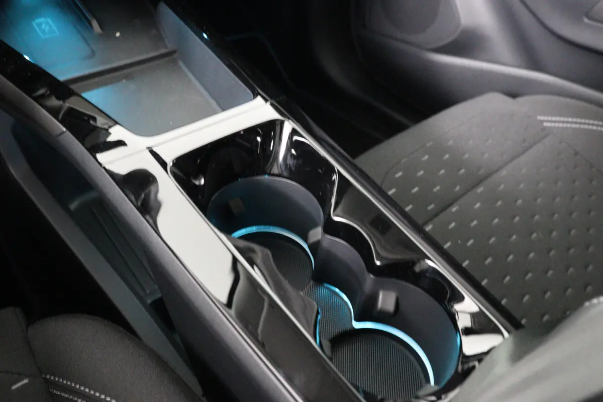 44 kWh | Winter Pack | Camera | Parkeersensoren | Navigatie | Apple Carplay & Android Auto |