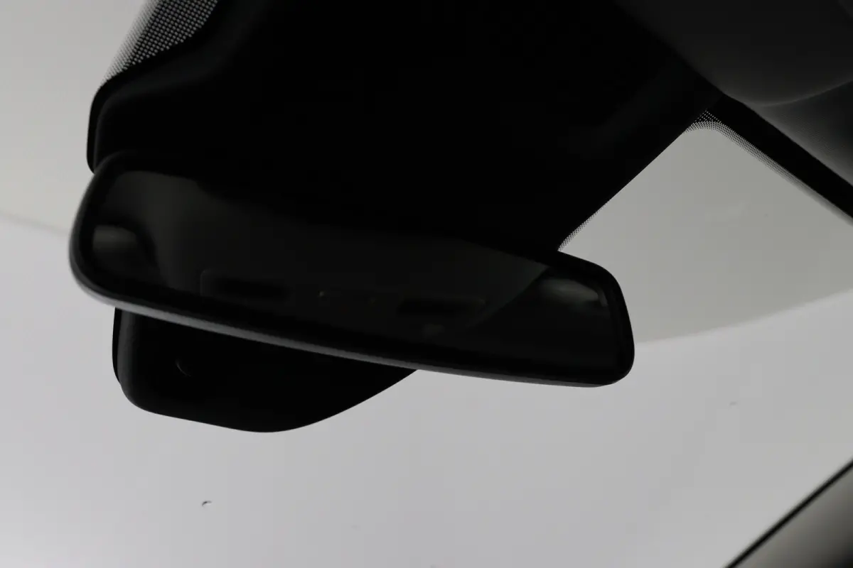 44 kWh | Winter Pack | Camera | Parkeersensoren | Navigatie | Apple Carplay & Android Auto |
