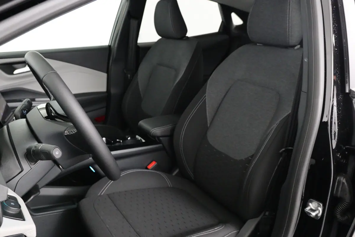 44 kWh | Winter Pack | Camera | Parkeersensoren | Navigatie | Apple Carplay & Android Auto |