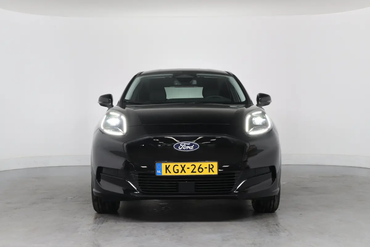 44 kWh | Winter Pack | Camera | Parkeersensoren | Navigatie | Apple Carplay & Android Auto |