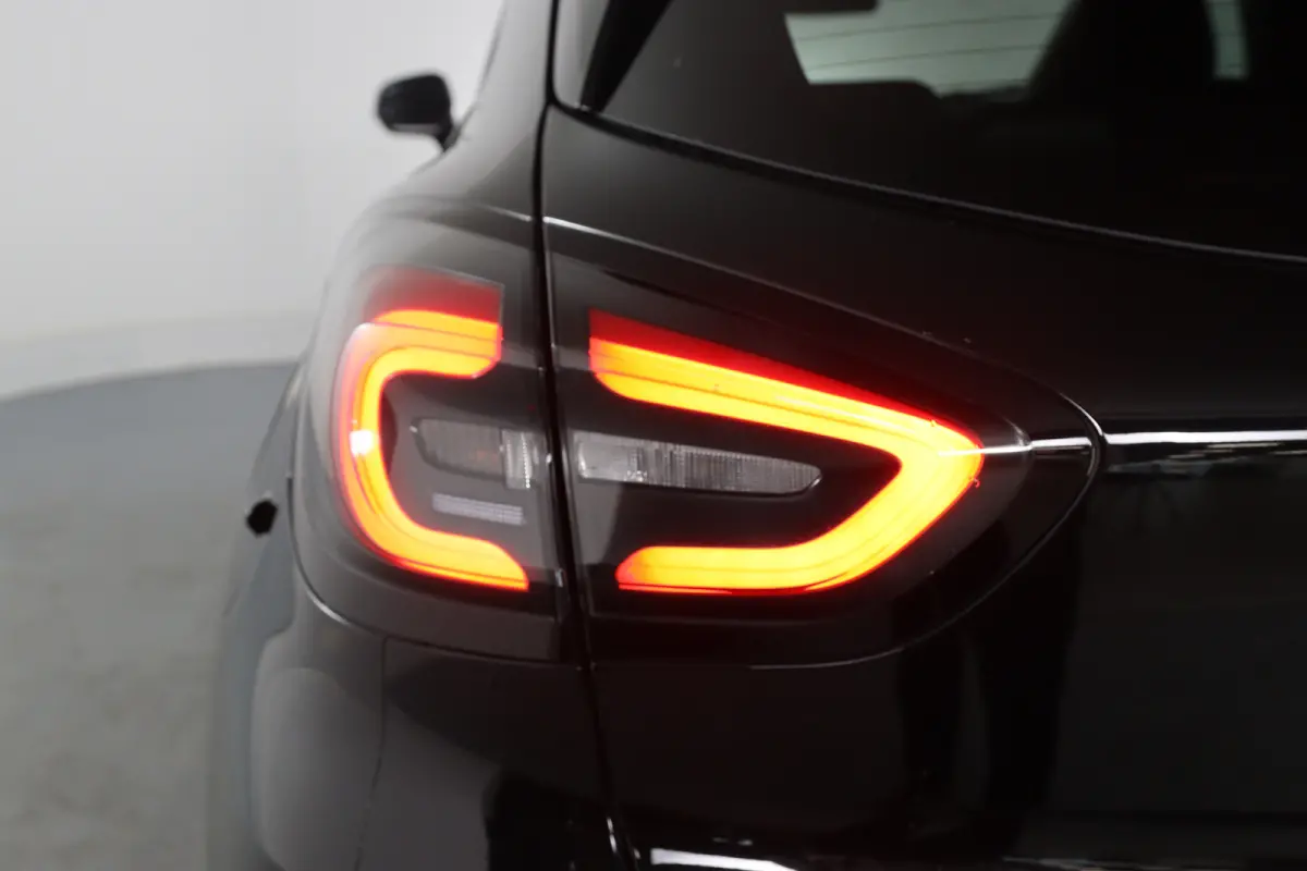 44 kWh | Winter Pack | Camera | Parkeersensoren | Navigatie | Apple Carplay & Android Auto |