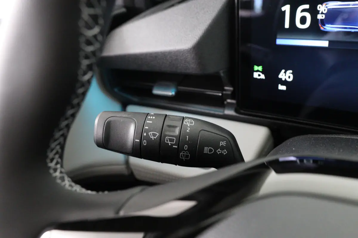 44 kWh | Winter Pack | Camera | Parkeersensoren | Navigatie | Apple Carplay & Android Auto |
