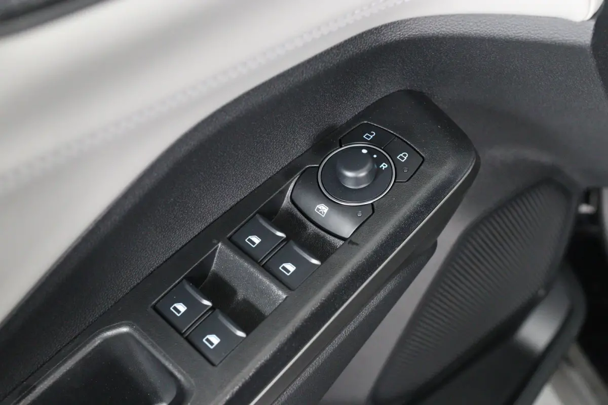 44 kWh | Winter Pack | Camera | Parkeersensoren | Navigatie | Apple Carplay & Android Auto |