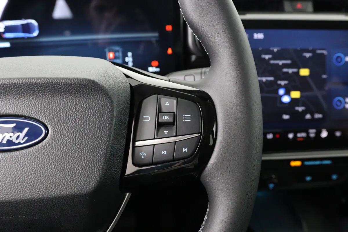 44 kWh | Winter Pack | Camera | Parkeersensoren | Navigatie | Apple Carplay & Android Auto |