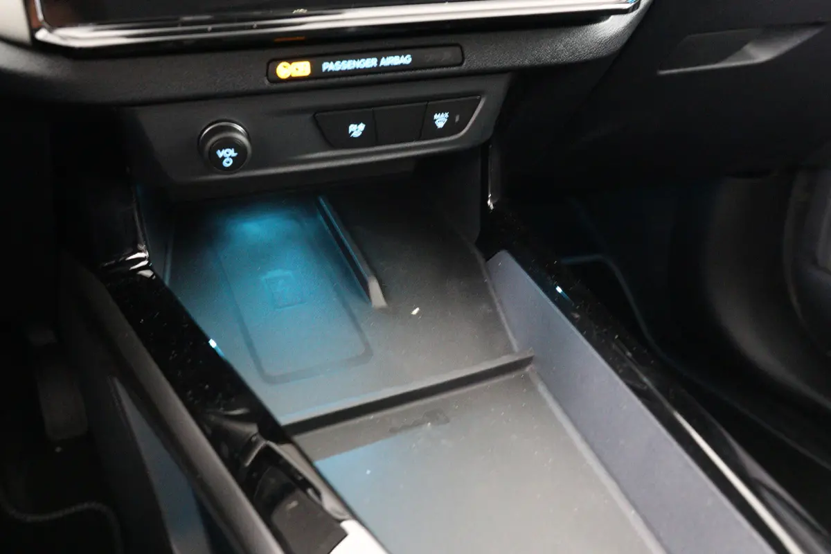 44 kWh | Winter Pack | Camera | Parkeersensoren | Navigatie | Apple Carplay & Android Auto |