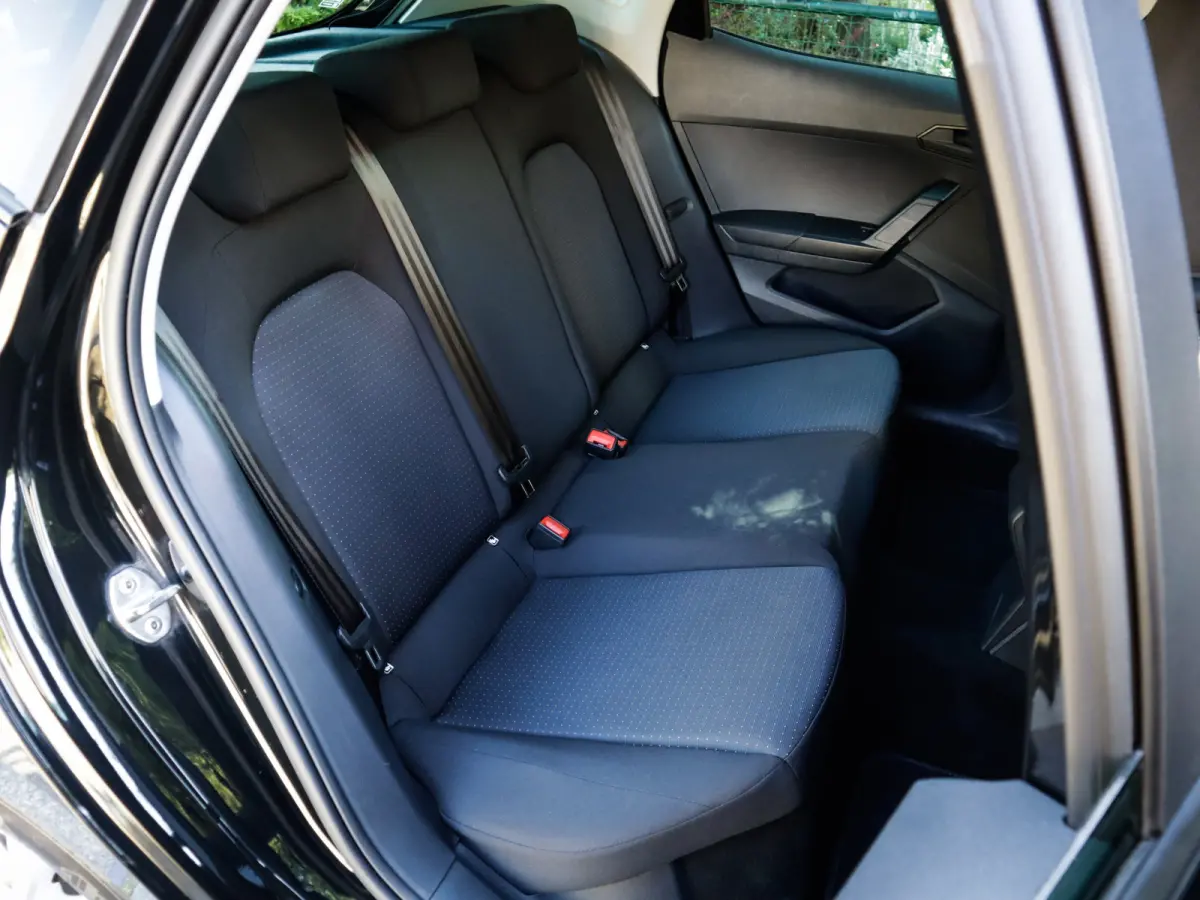 1.0 EcoTSI Style Business Connect 1e-Eig. & Dealer-Onderh. BOVAG-Garantie. NL-Auto.