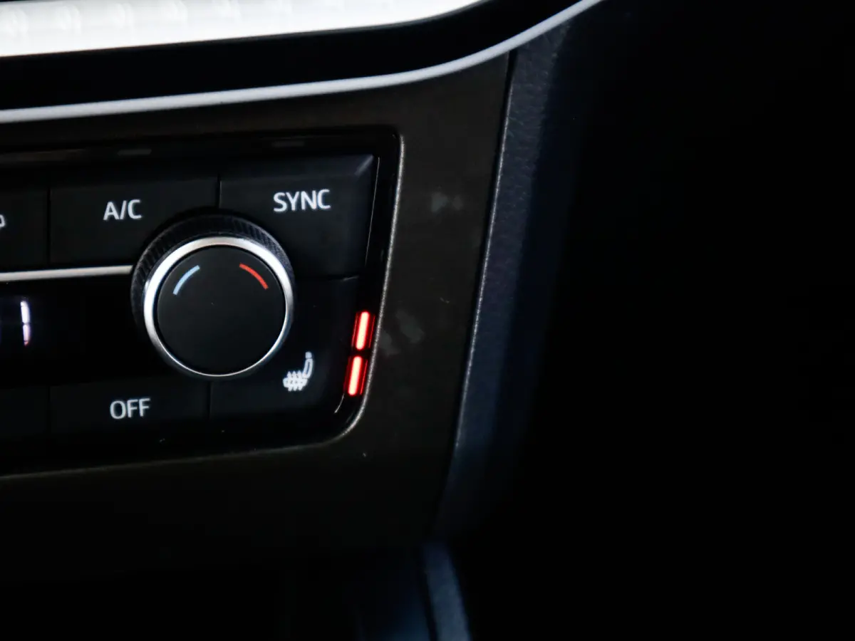1.0 EcoTSI Style Business Connect 1e-Eig. & Dealer-Onderh. BOVAG-Garantie. NL-Auto.