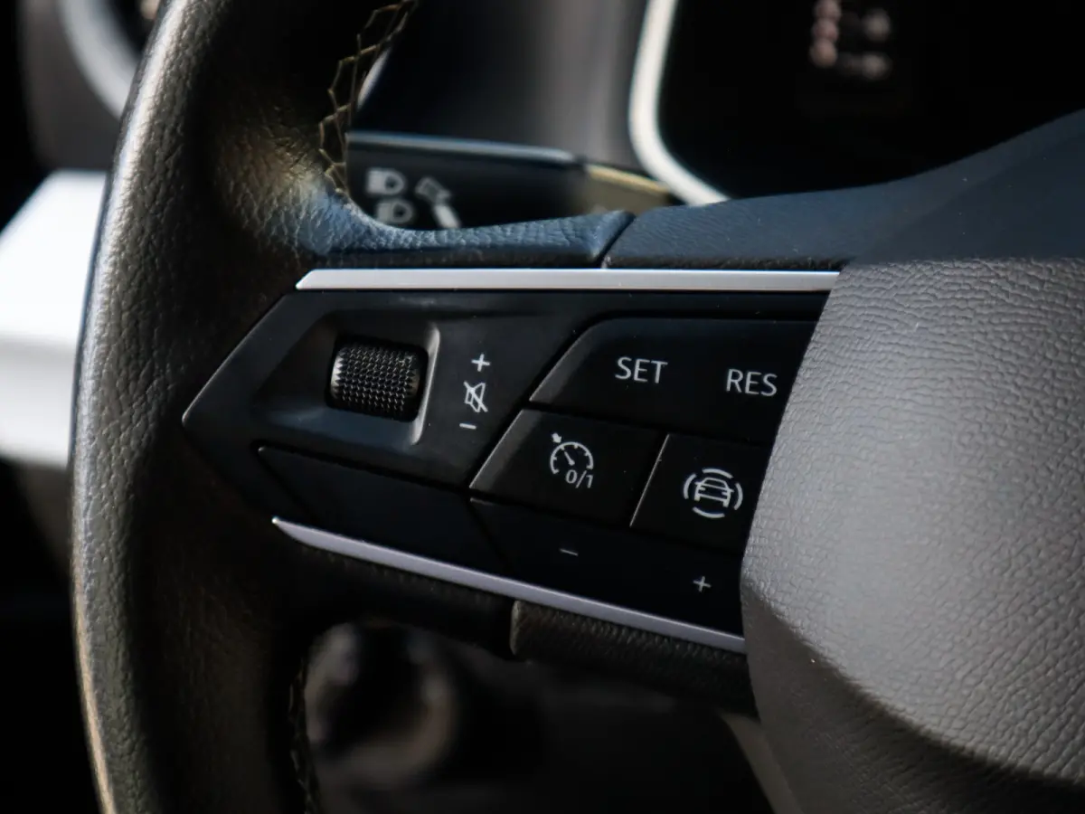 1.0 EcoTSI Style Business Connect 1e-Eig. & Dealer-Onderh. BOVAG-Garantie. NL-Auto.