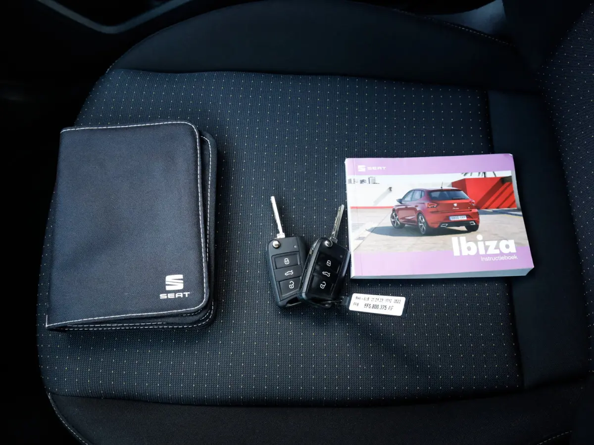 1.0 EcoTSI Style Business Connect 1e-Eig. & Dealer-Onderh. BOVAG-Garantie. NL-Auto.