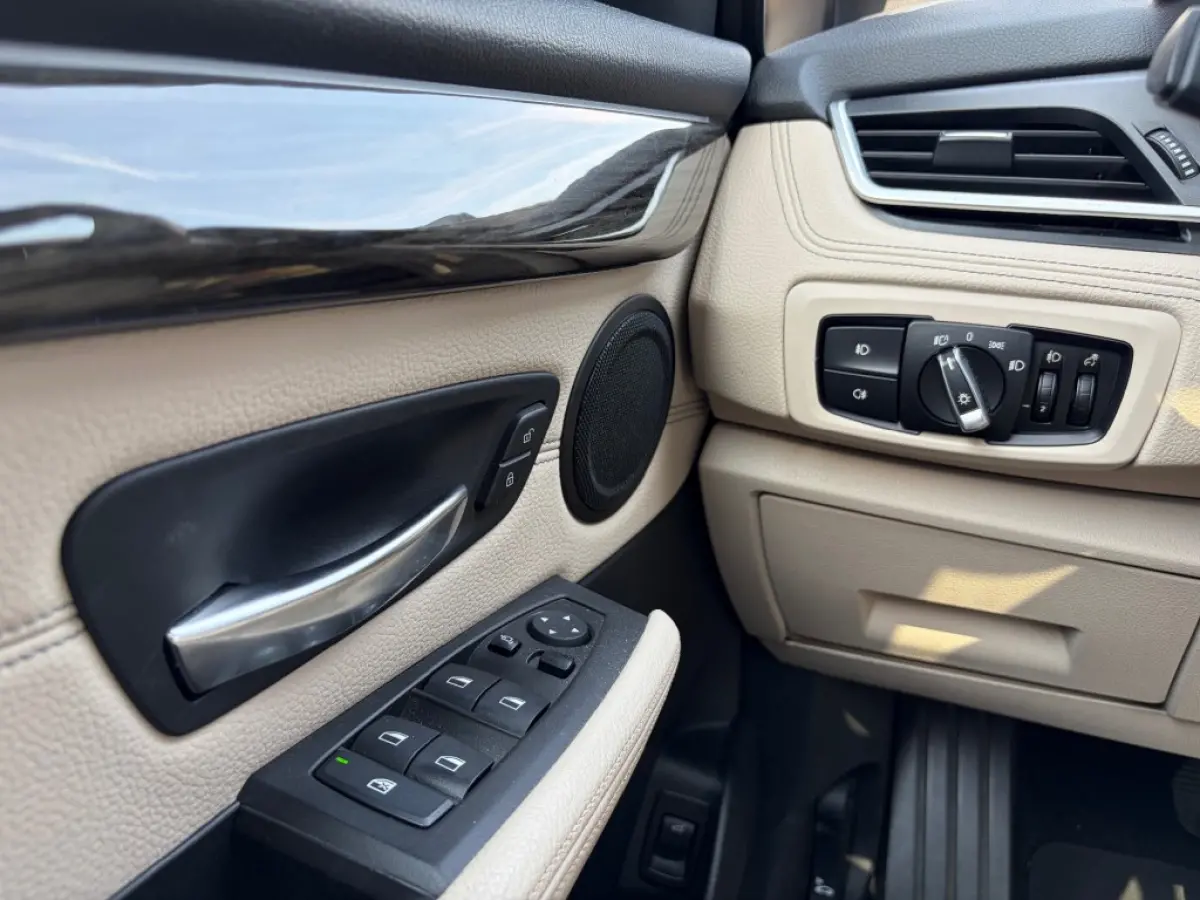 218i Aut. Pano LED Leder Camera Navi Cruise HUD Trekhaak NL-auto