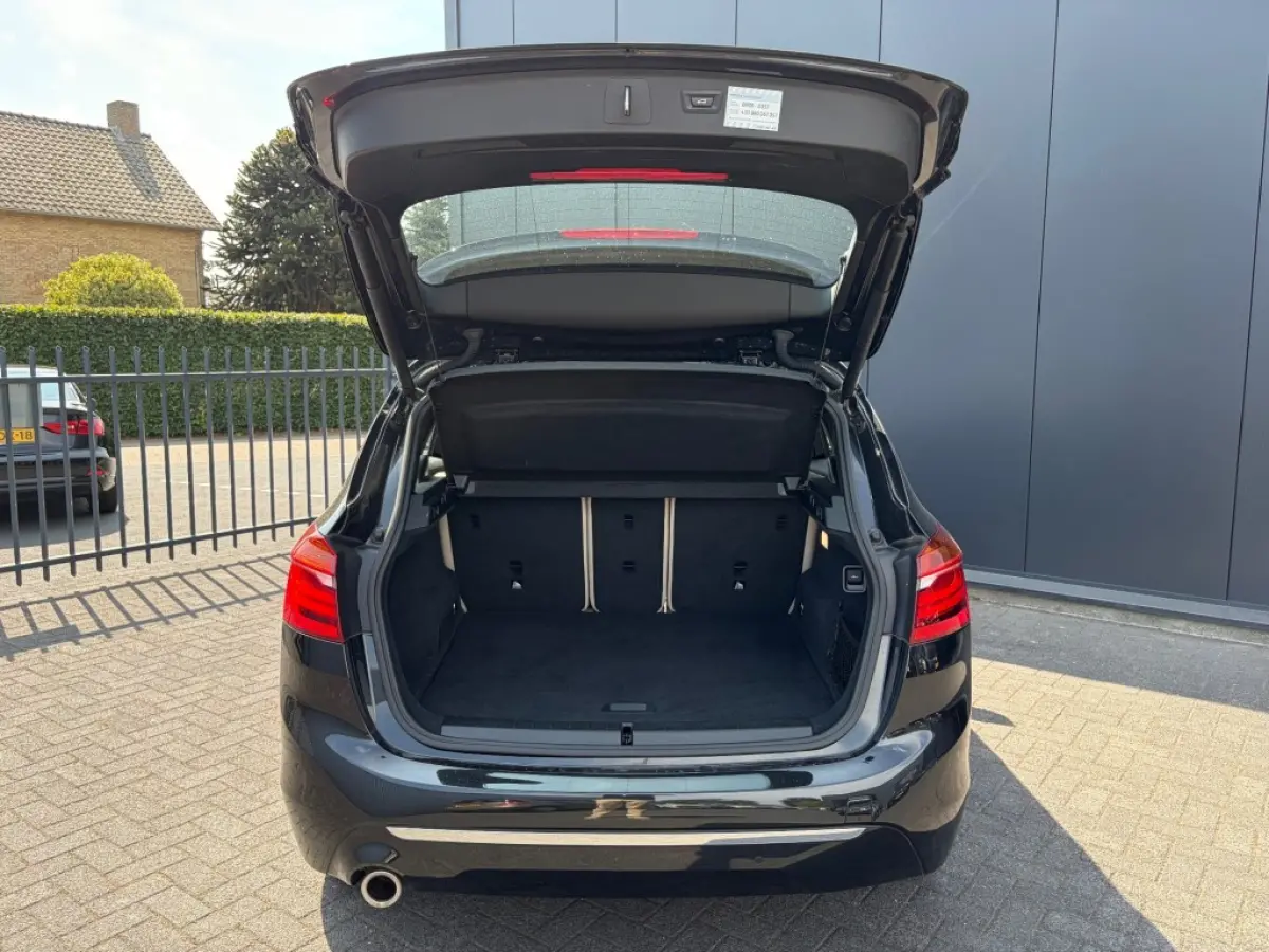 218i Aut. Pano LED Leder Camera Navi Cruise HUD Trekhaak NL-auto