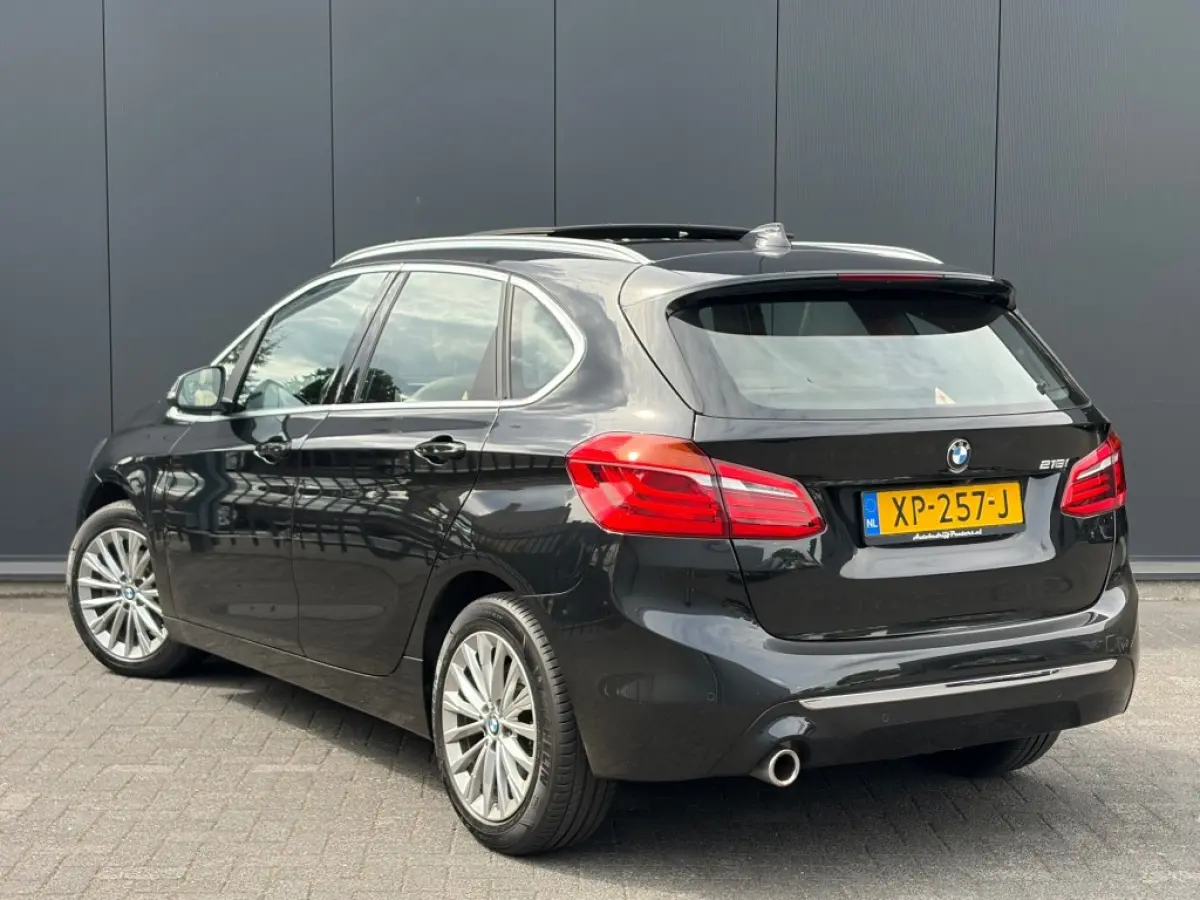 218i Aut. Pano LED Leder Camera Navi Cruise HUD Trekhaak NL-auto