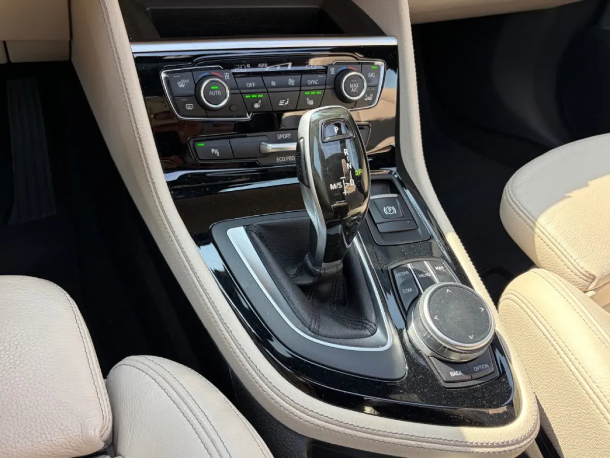 218i Aut. Pano LED Leder Camera Navi Cruise HUD Trekhaak NL-auto
