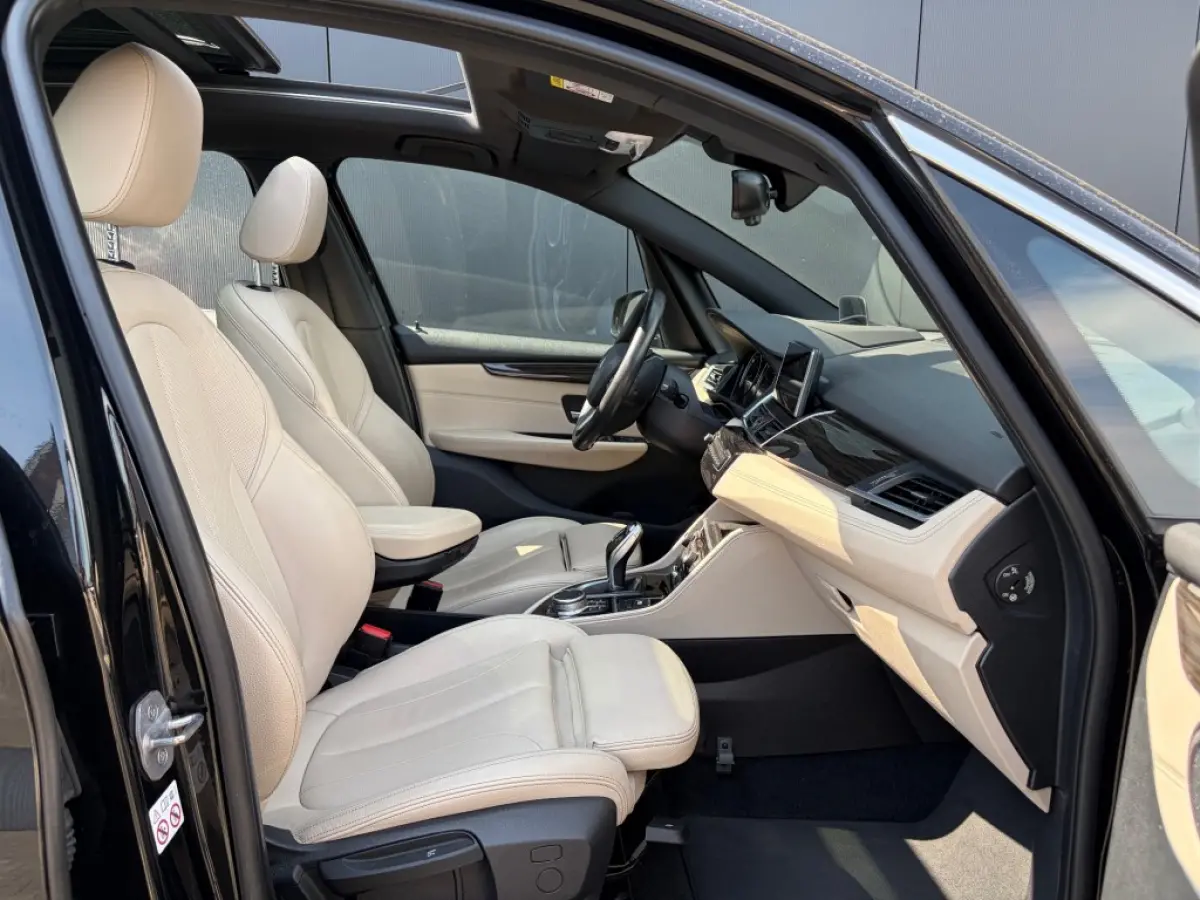 218i Aut. Pano LED Leder Camera Navi Cruise HUD Trekhaak NL-auto