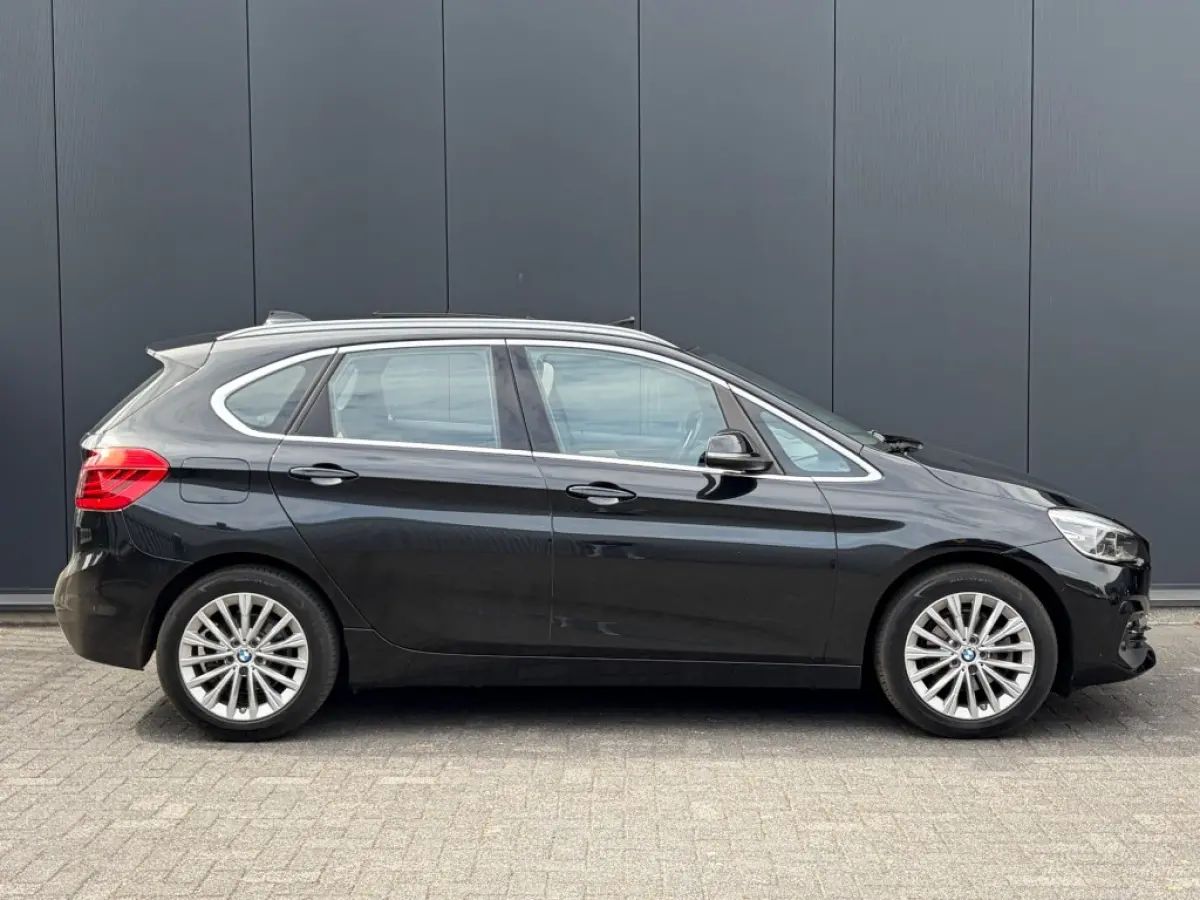 218i Aut. Pano LED Leder Camera Navi Cruise HUD Trekhaak NL-auto
