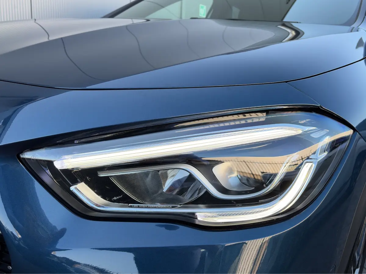 250e 160pk AMG Line | Camera | 19-inch velgen | Handsfree achterklep | Climate control | Navigatie | DAB | Metallic lak | Privacyglass | Stoelverwarming |