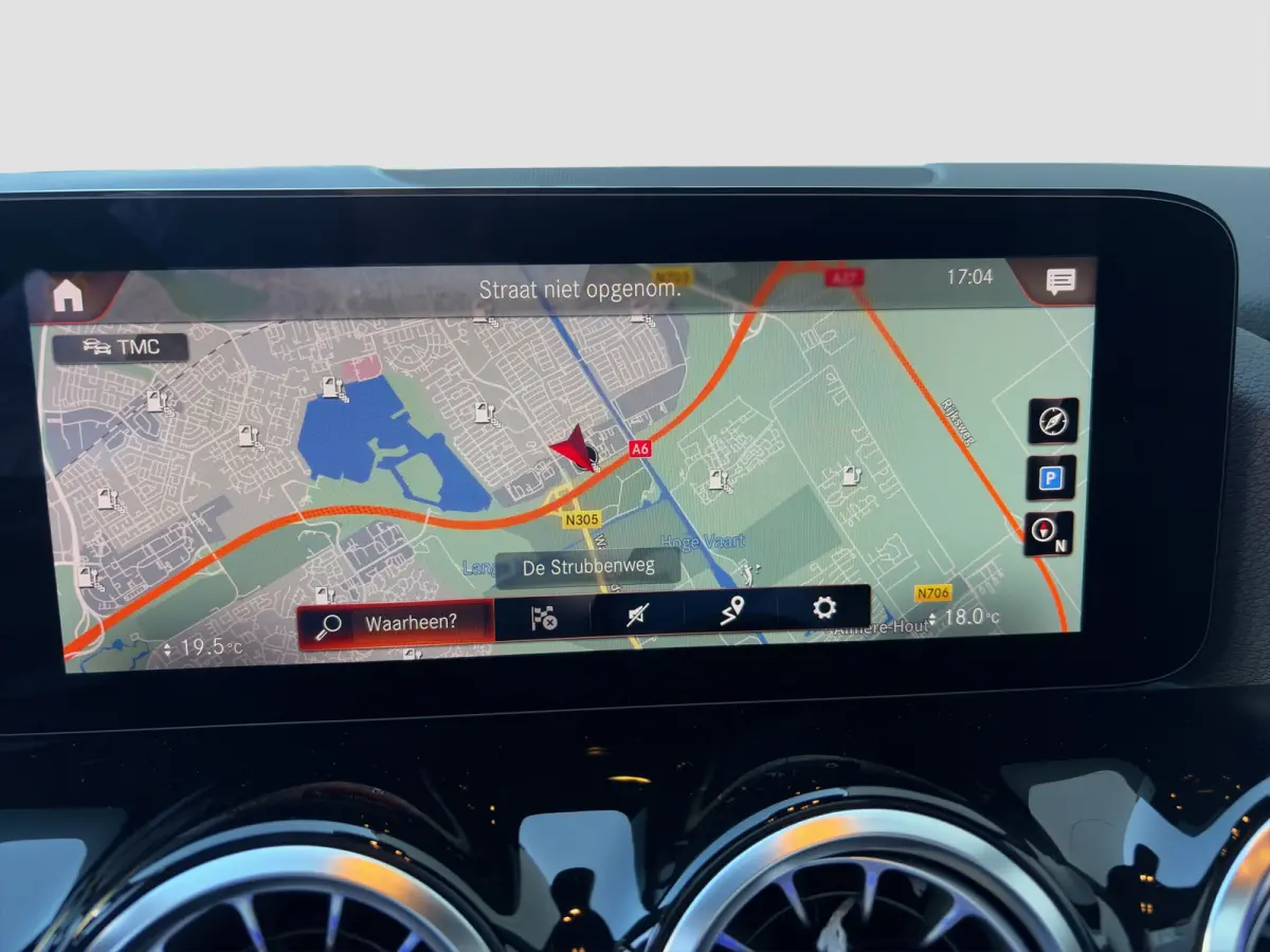 250e 160pk AMG Line | Camera | 19-inch velgen | Handsfree achterklep | Climate control | Navigatie | DAB | Metallic lak | Privacyglass | Stoelverwarming |