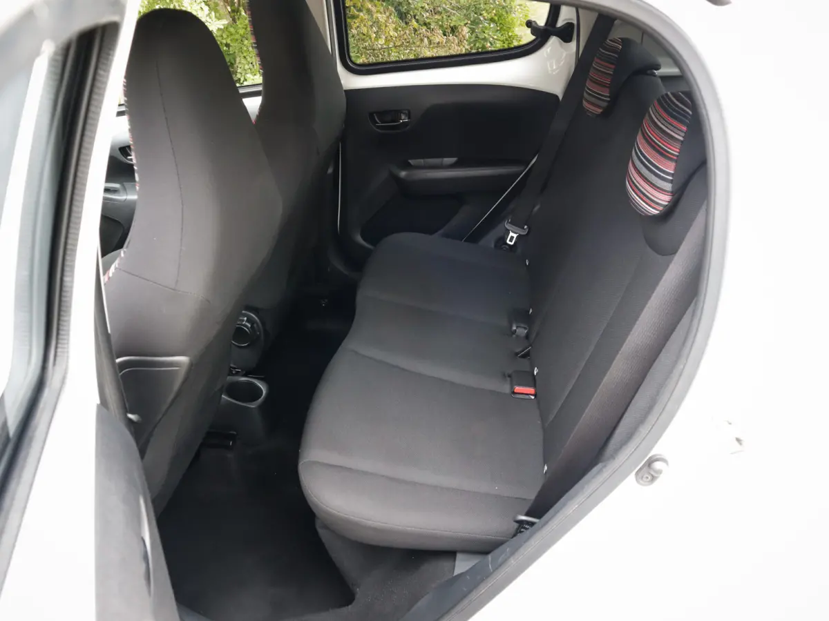 1.0 VTi Shine 2e-Eig. & Dealer-Onderh. BOVAG-Garantie. NL-Auto.