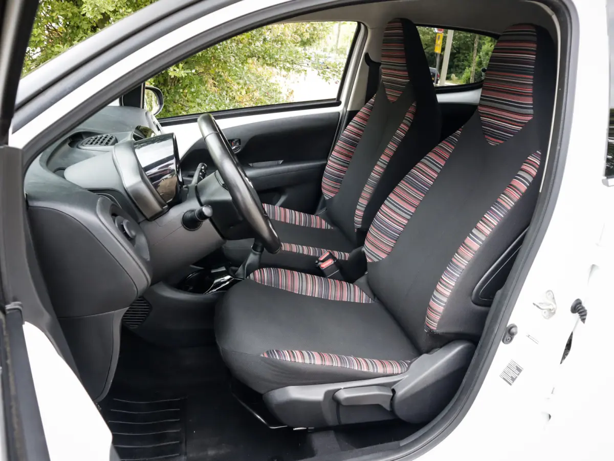 1.0 VTi Shine 2e-Eig. & Dealer-Onderh. BOVAG-Garantie. NL-Auto.