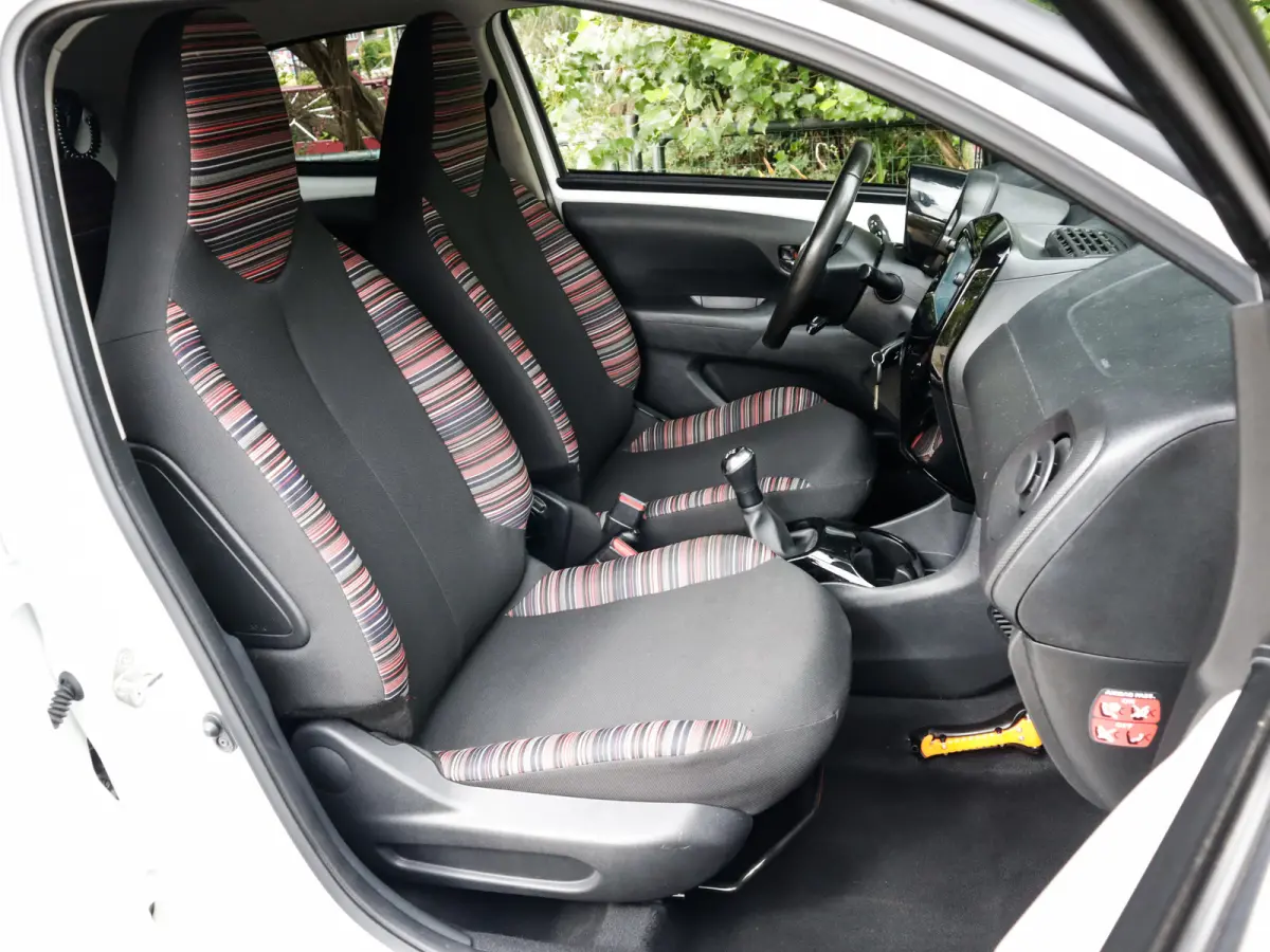1.0 VTi Shine 2e-Eig. & Dealer-Onderh. BOVAG-Garantie. NL-Auto.
