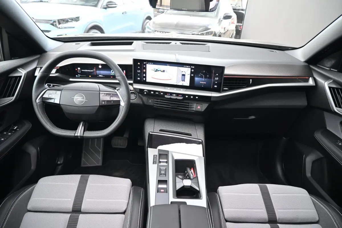 1.6 Turbo Plug-in-Hybrid GS 195pk Tot 8 Jaar Garantie! | Schuif-/Kanteldak | FOCAL | Head-Up Display | Elektr. Achterklep | LED-Matrix | Adaptive Cruise | !!