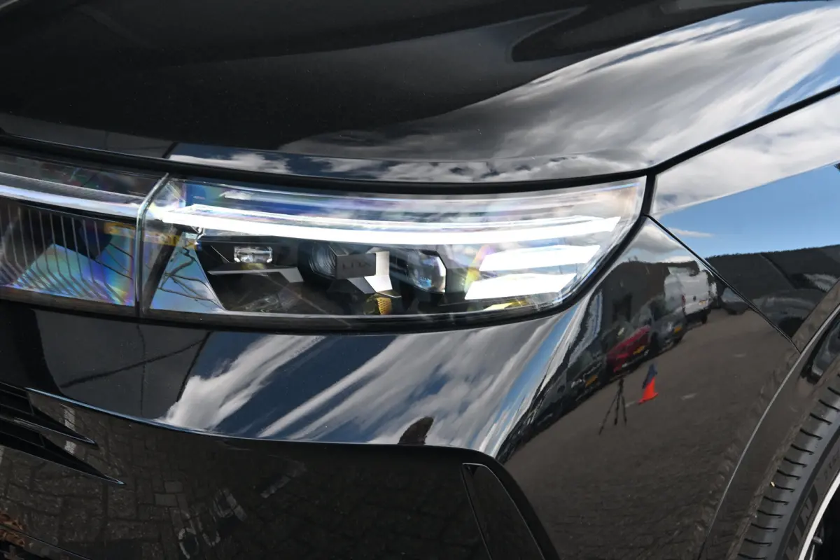 1.6 Turbo Plug-in-Hybrid GS 195pk Tot 8 Jaar Garantie! | Schuif-/Kanteldak | FOCAL | Head-Up Display | Elektr. Achterklep | LED-Matrix | Adaptive Cruise | !!