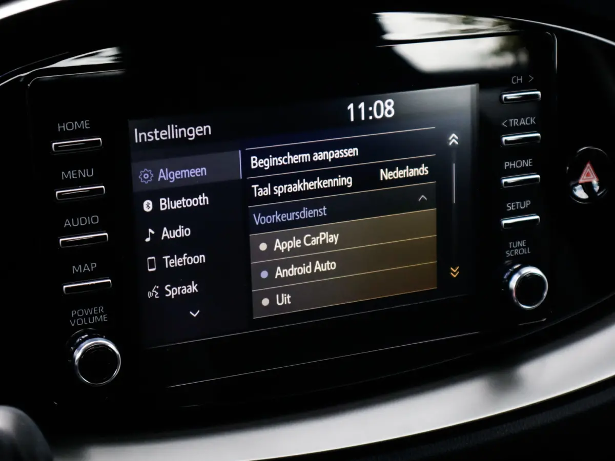 1.0 VVT-i MT Play 1e-Eig. & Keurig-Onderh. BOVAG-Garantie. NL-Auto.