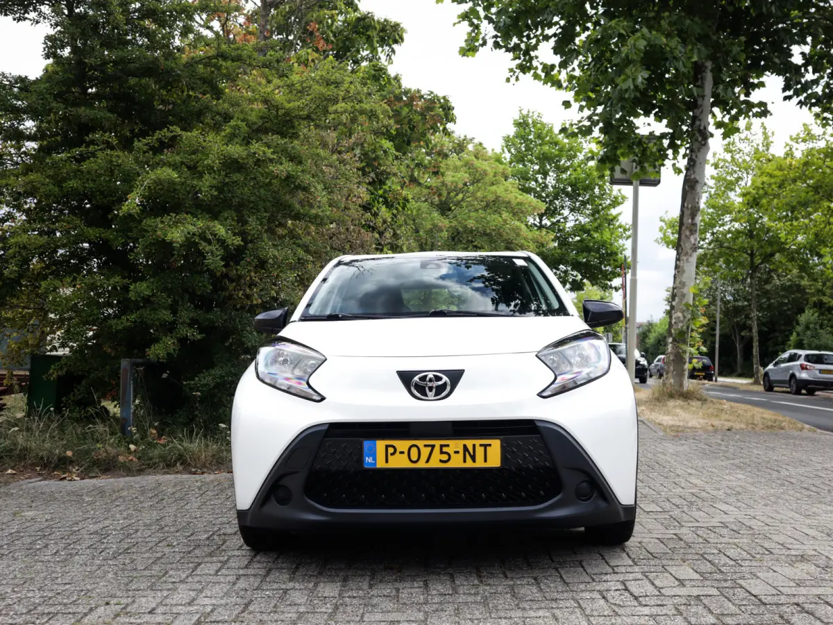 1.0 VVT-i MT Play 1e-Eig. & Keurig-Onderh. BOVAG-Garantie. NL-Auto.