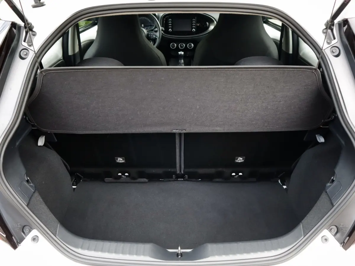 1.0 VVT-i MT Play 1e-Eig. & Keurig-Onderh. BOVAG-Garantie. NL-Auto.